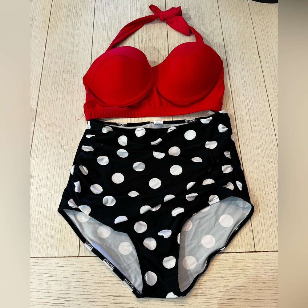 Women’s swim suit